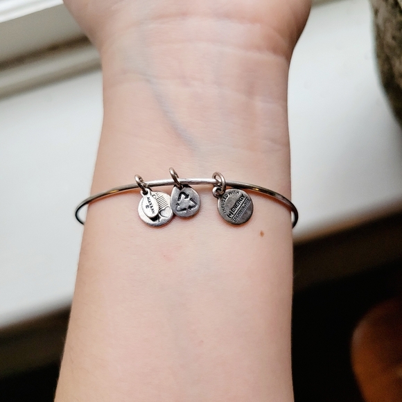 Alex & Ani 2013 Lotus Flower Om Bracelet - Picture 6 of 8